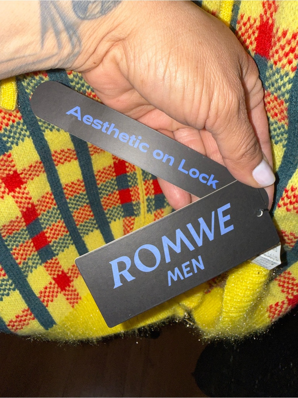 ROMWE Yellow Plaid Hooded Zip Cardigan with Green & Red Details - Picture 5 of 6
